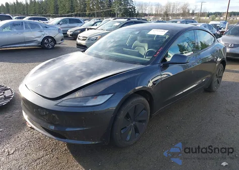 2025 Tesla Model 3 Long Range Rear-Wheel Drive/Standard Rear-Wheel Drive z USA, uszkodzony, nr VIN 5YJ3E1EA1SF057849